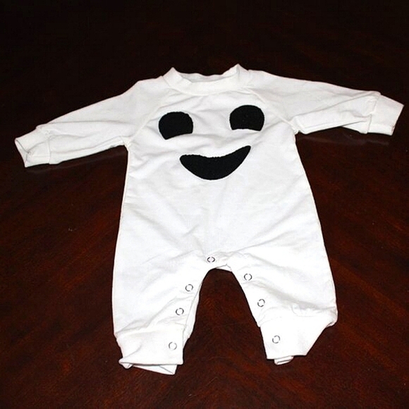Spooky Cute Baby Ghost Onesie โ 0โ3 Months โ Halloween Romper โ NWOT - Picture 1 of 6